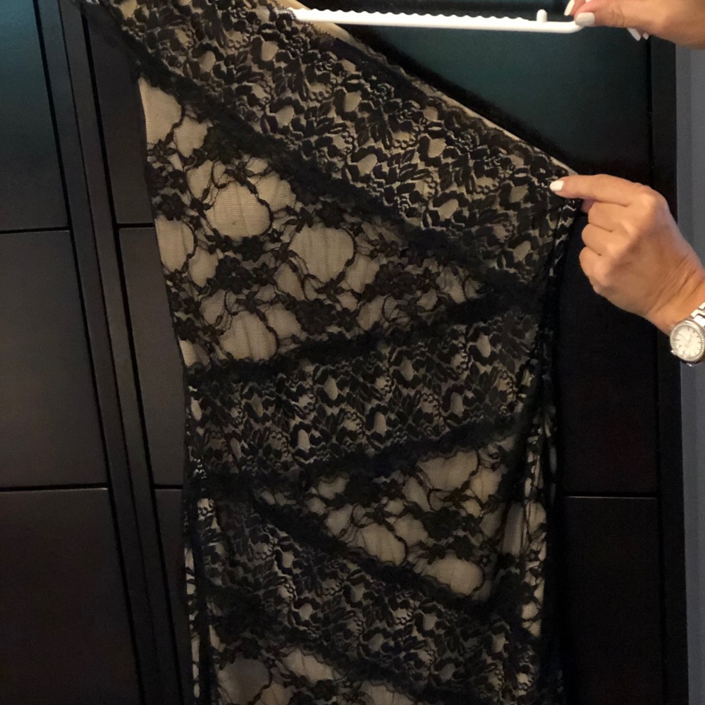 Ark & Co. Black Lace w/ Taupe underlay Mini Dress.